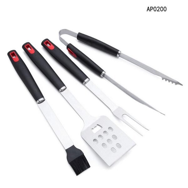 The 4 pcs grilling set includes spatual, fork, tongs and basting brush,each with a plastic grip handle.